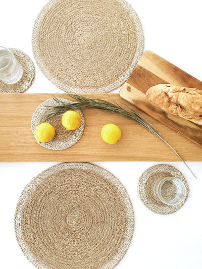 Round shape placemat made with 100% natural Jute, coasters and handcrafted wooden serving board