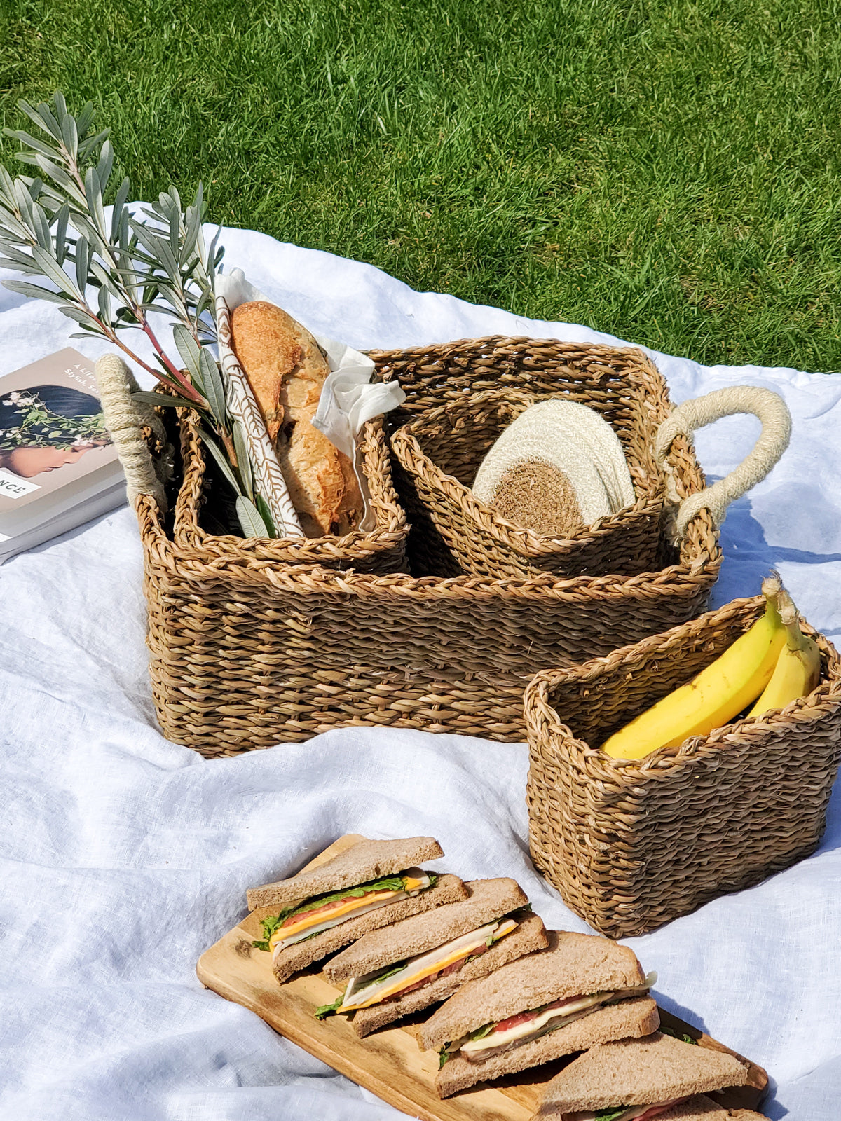 Stylish - with hand rope jute wool - and multifunctional use for everything from a picnic basket to organizing cosmetics, art and crafts, utensils, and small household items.